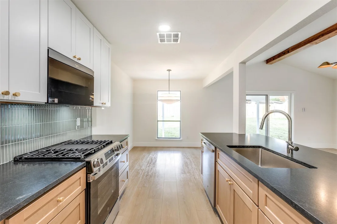 Photo of 1720 Pine Knoll DR