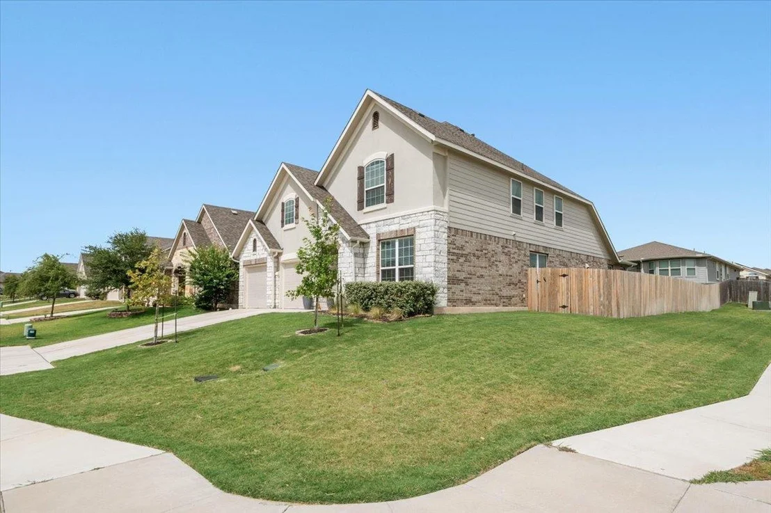 Photo of 4225 Promontory Point TRL
