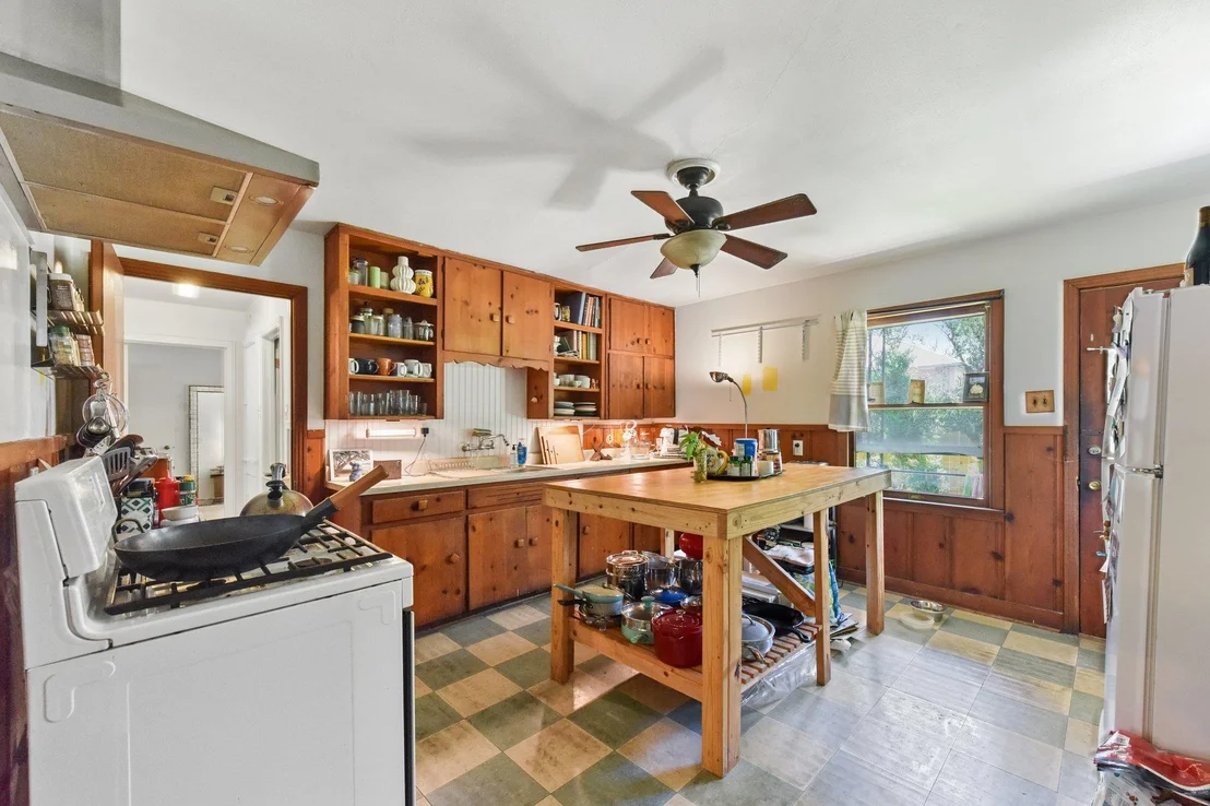 Photo of 5015 Ave G