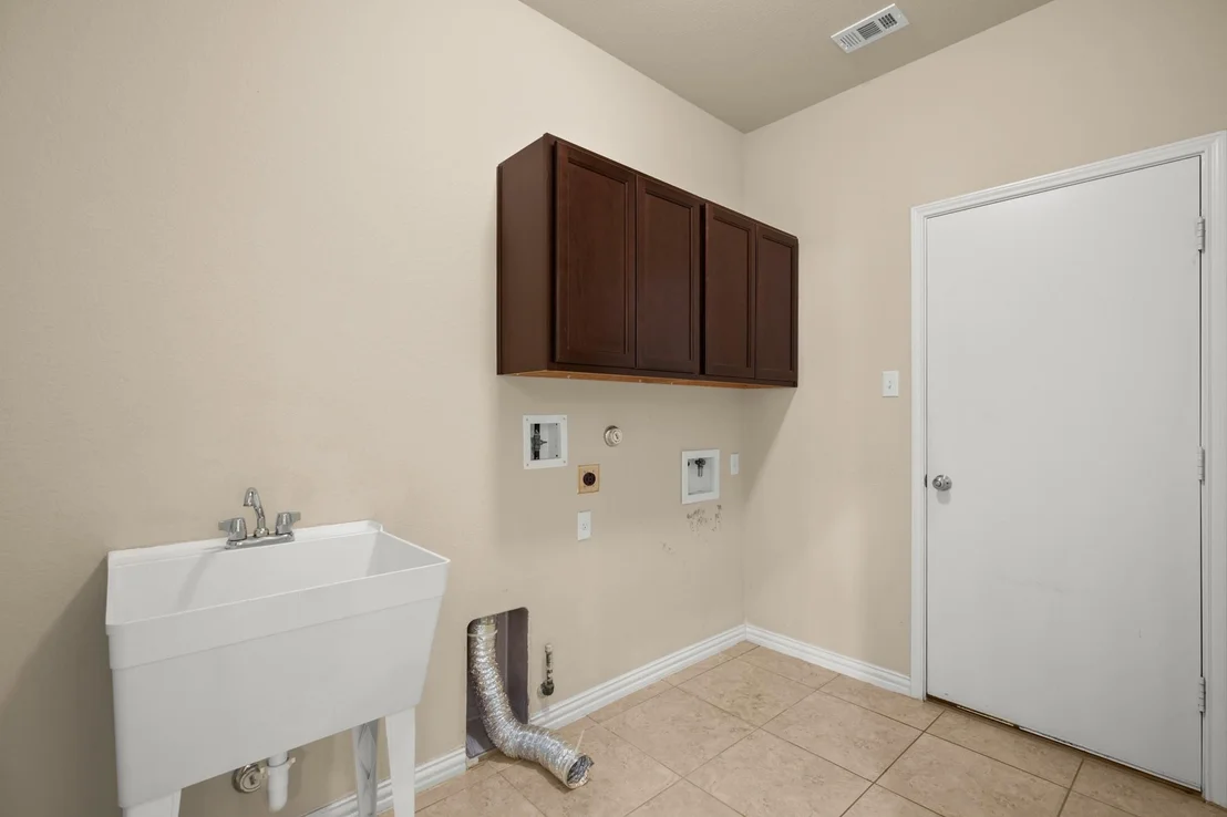 Photo of 204 Carrington DR