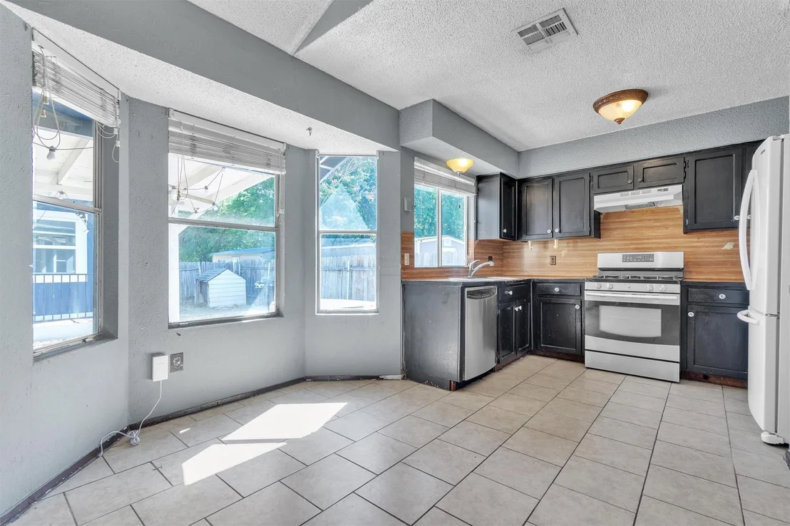 Photo of 5000 Fontenay DR