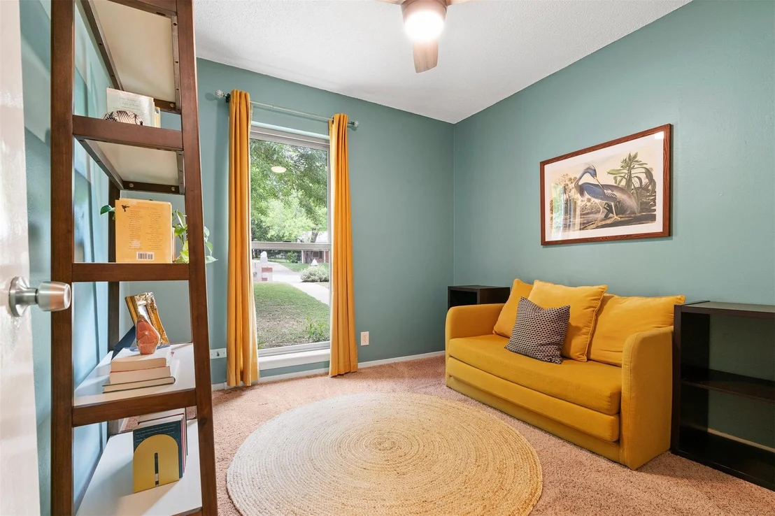 Photo of 6411 King George DR