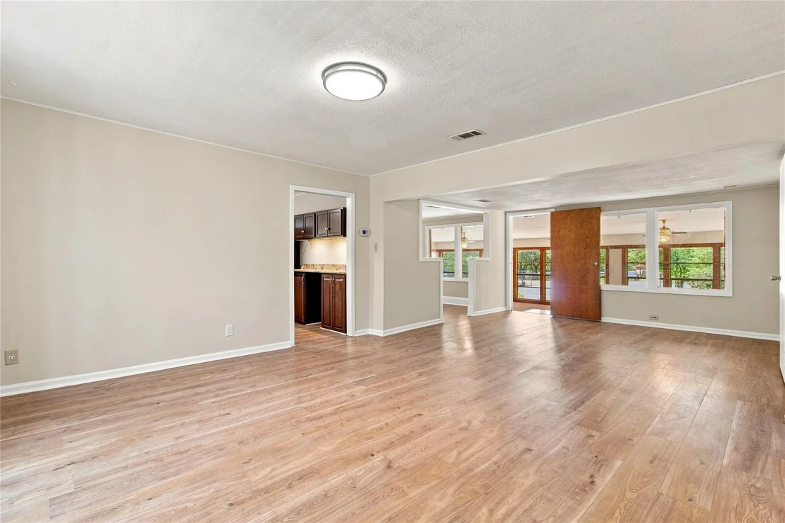 Photo of 606 Harmons WAY