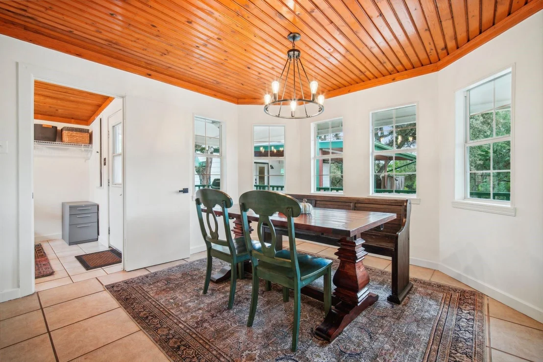 Photo of 1815 Spring Valley DR