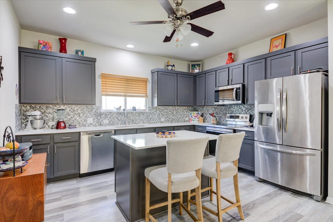 Photo of 10312 Bankhead DR