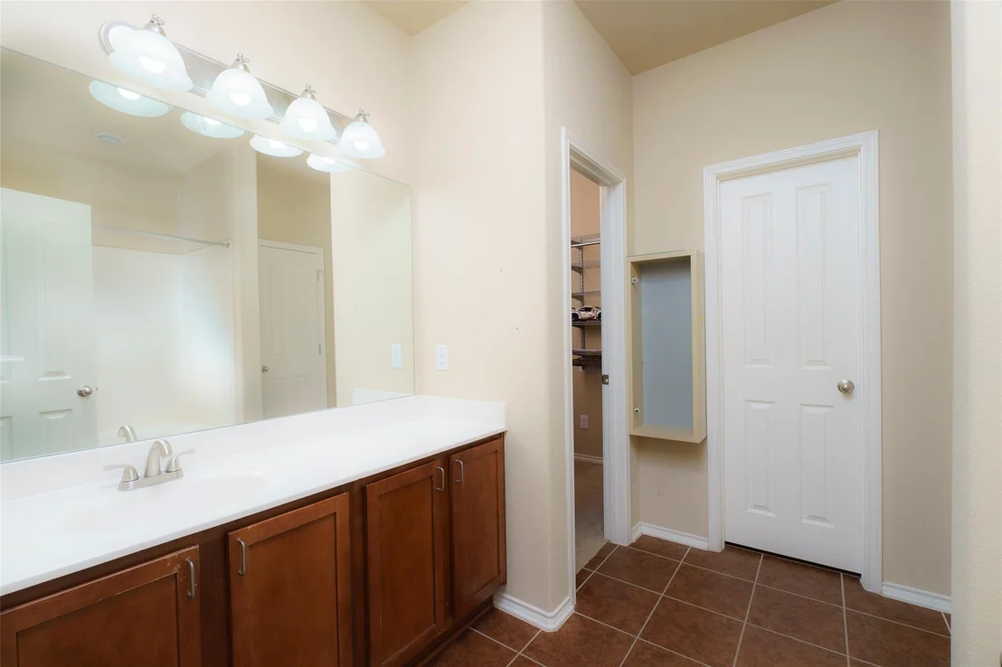 Photo of 11721 Channing DR