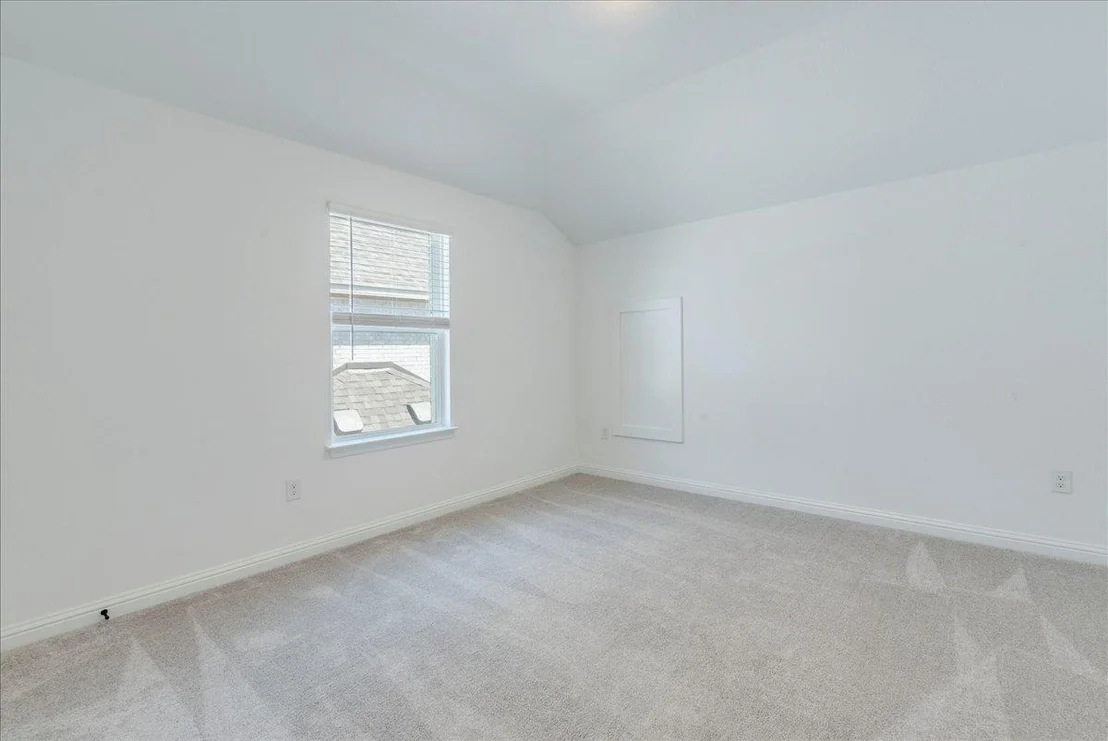 Photo of 288 Smithsonian LN