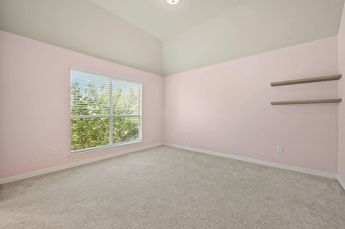 Photo of 180 Granite LN