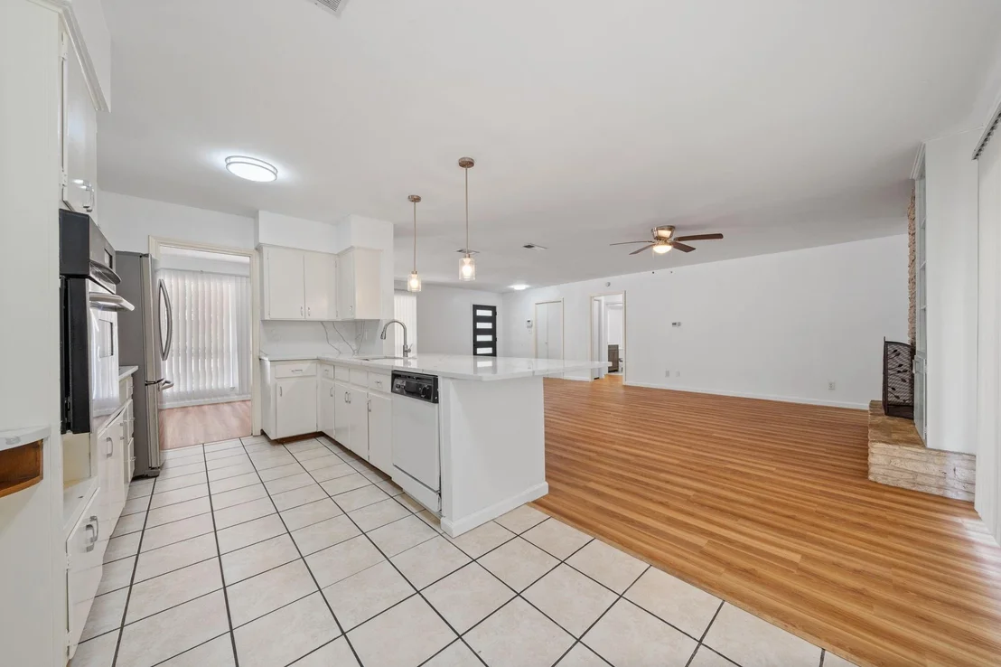 Photo of 2115 Gaston Place DR
