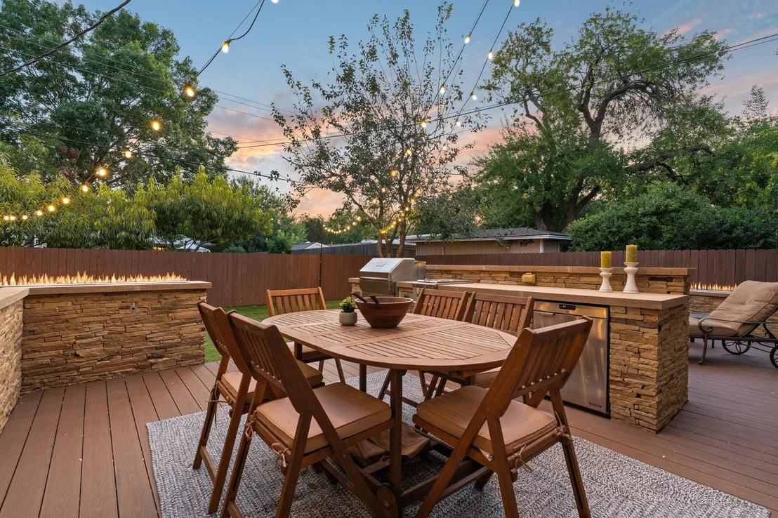 Photo of 2903 Village DR