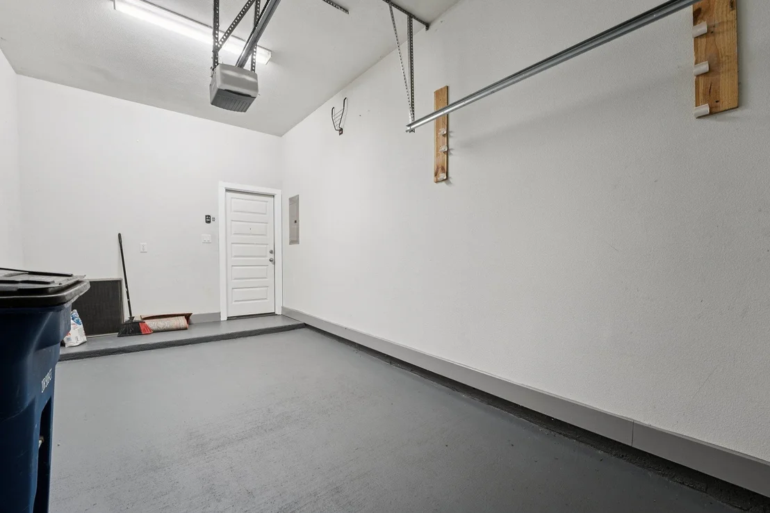 Photo of Unit A at 2011 Haskell ST