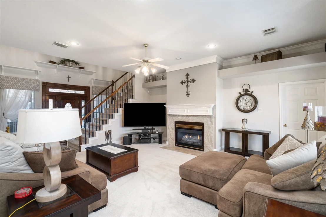 Photo of 16 Lake DR