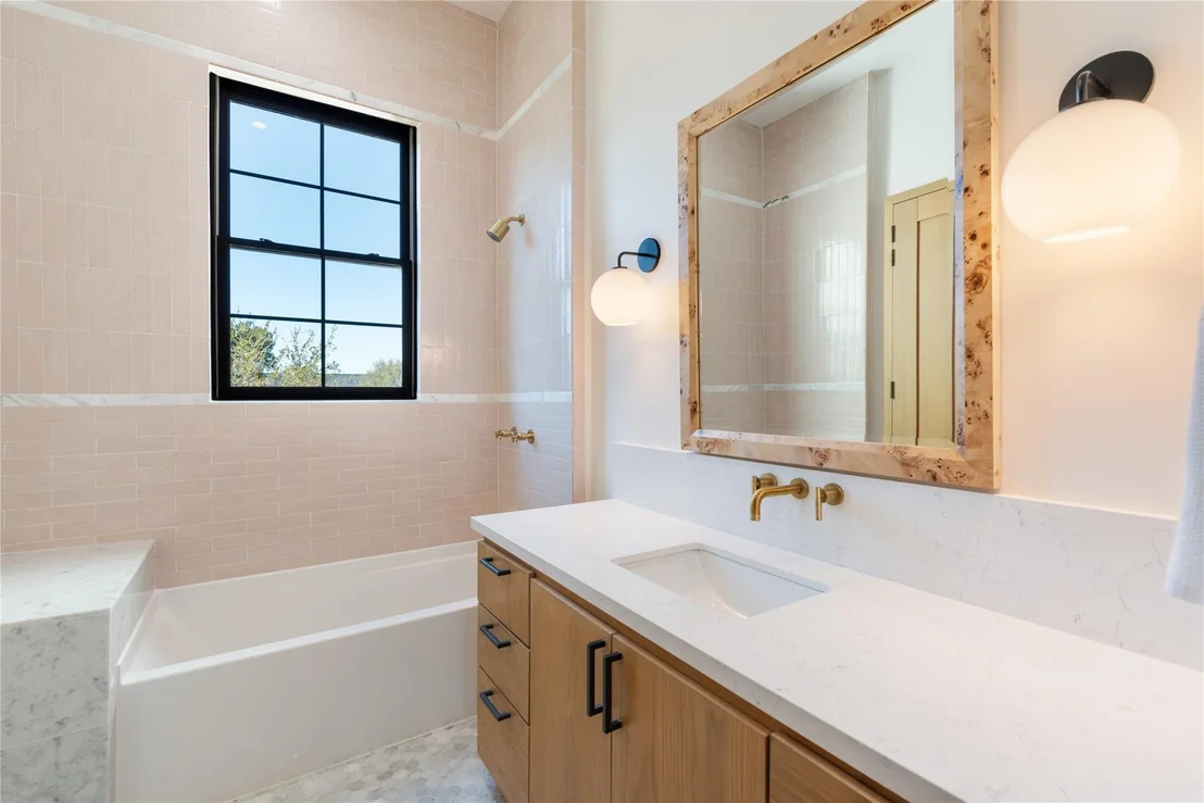 Photo of 1701 Saracen RD