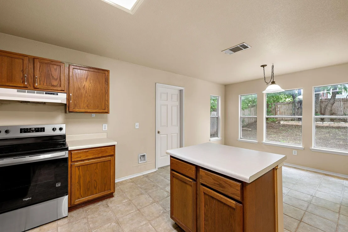 Photo of 2104 Deer Creek TRL