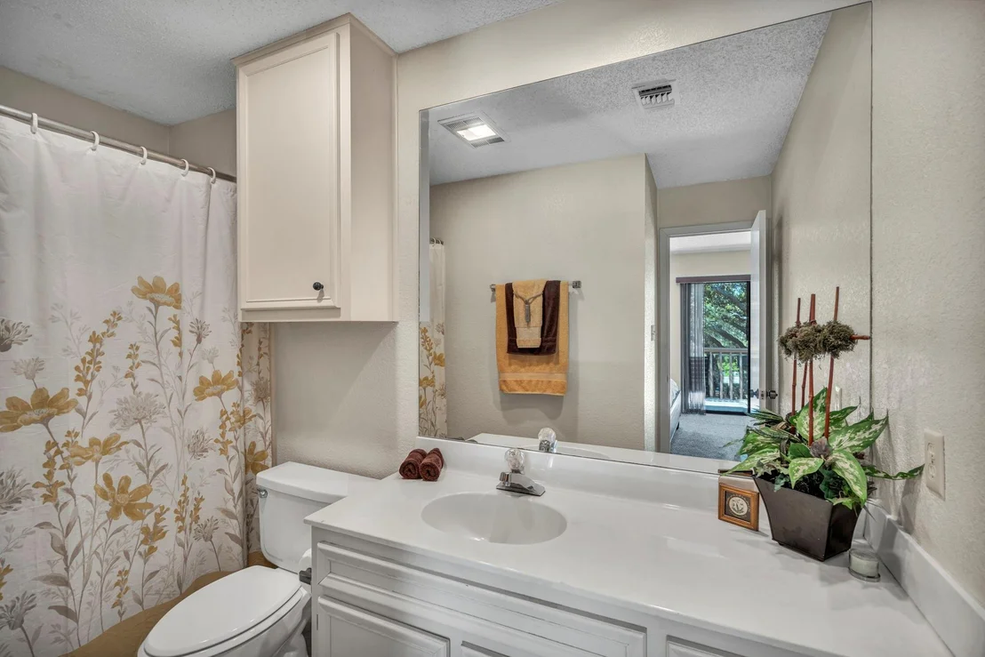 Photo of Unit 7 at 307 Crestview