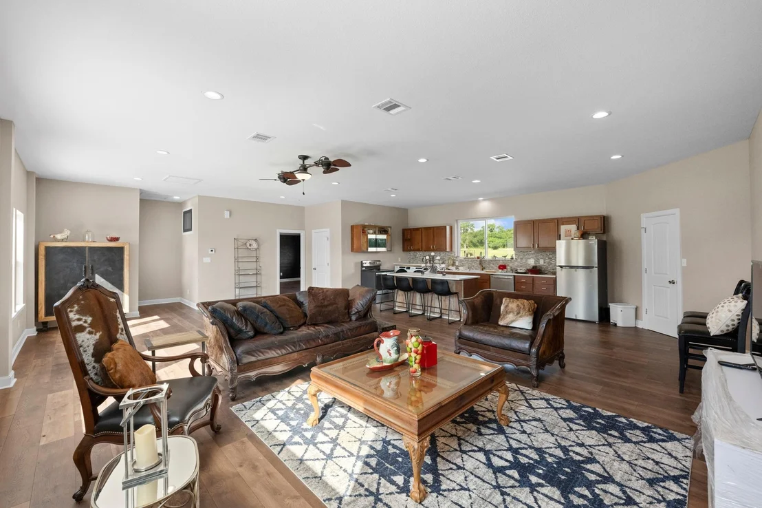 Photo of 408 Mesa Oaks RD