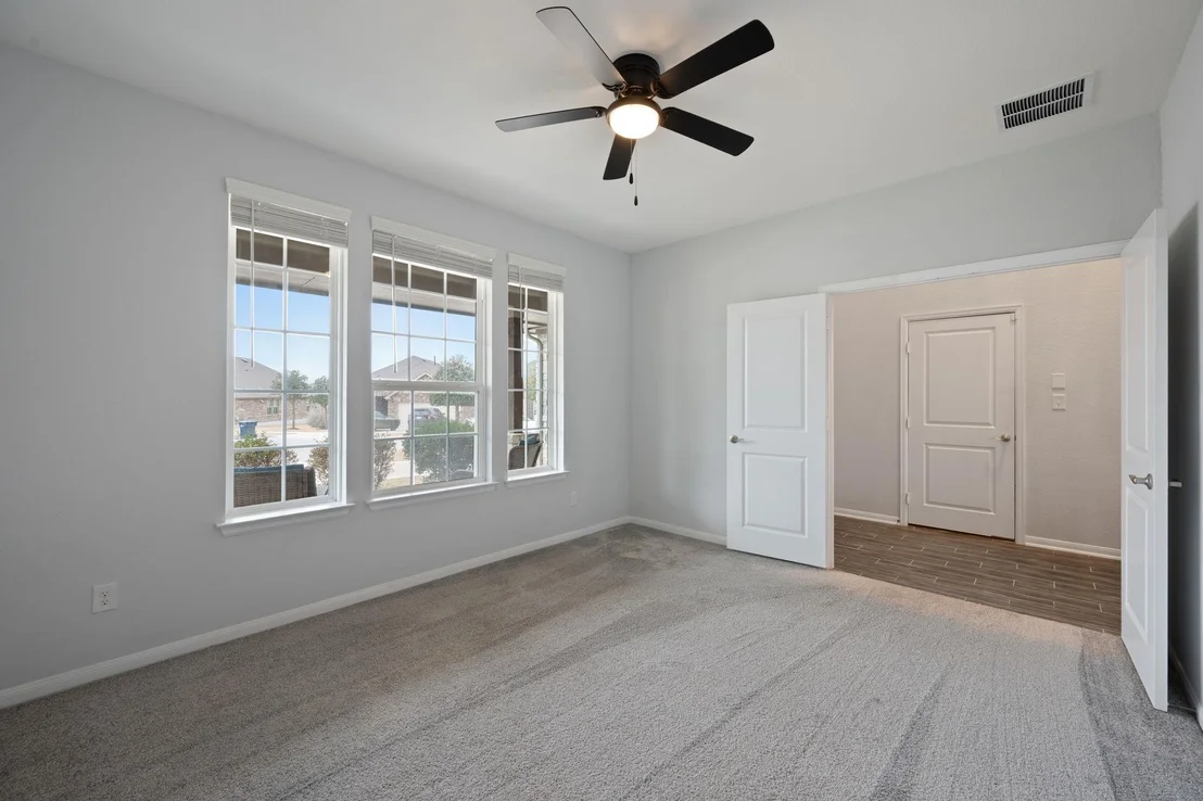 Photo of 6122 Genova PL