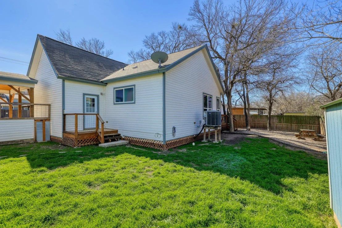 Photo of 1704 Webberville RD