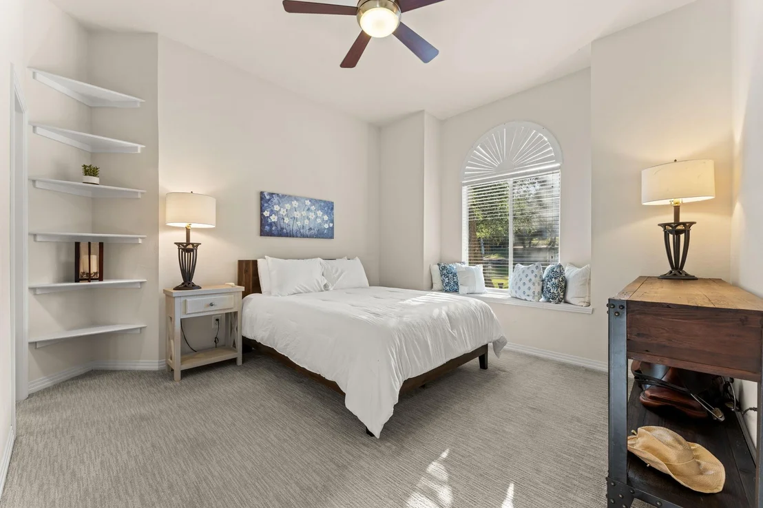 Photo of 15747 Booth CIR