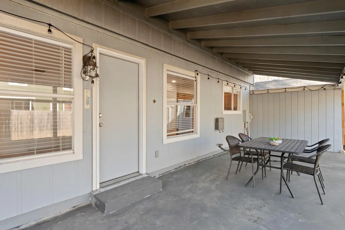 Photo of 604 S 4th ST