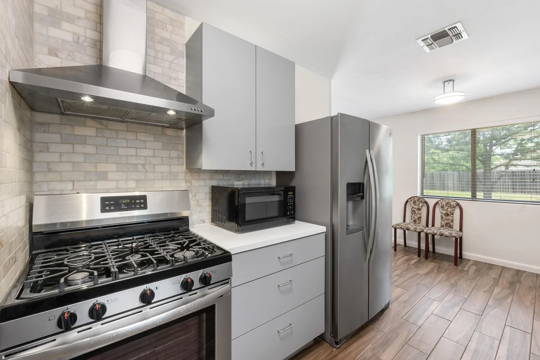 Photo of 2006 Heathwood CIR