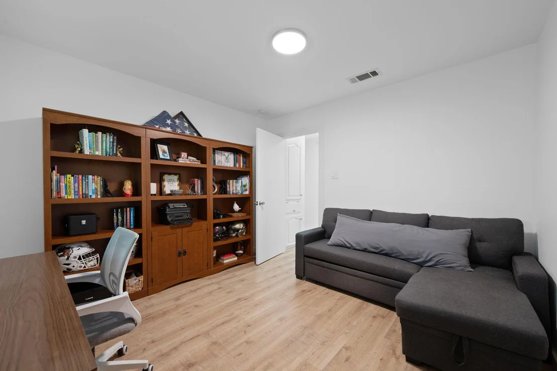 Photo of 116 Southcross RD