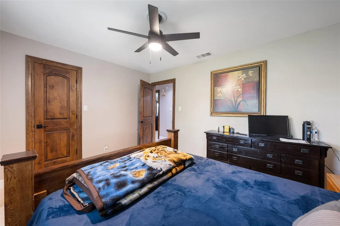 Photo of 301 Oak Ridge RD