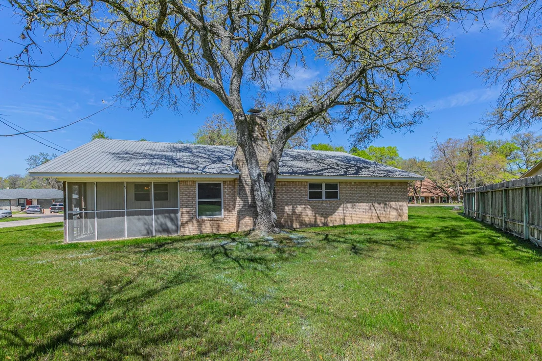 Photo of 3019 Summit DR