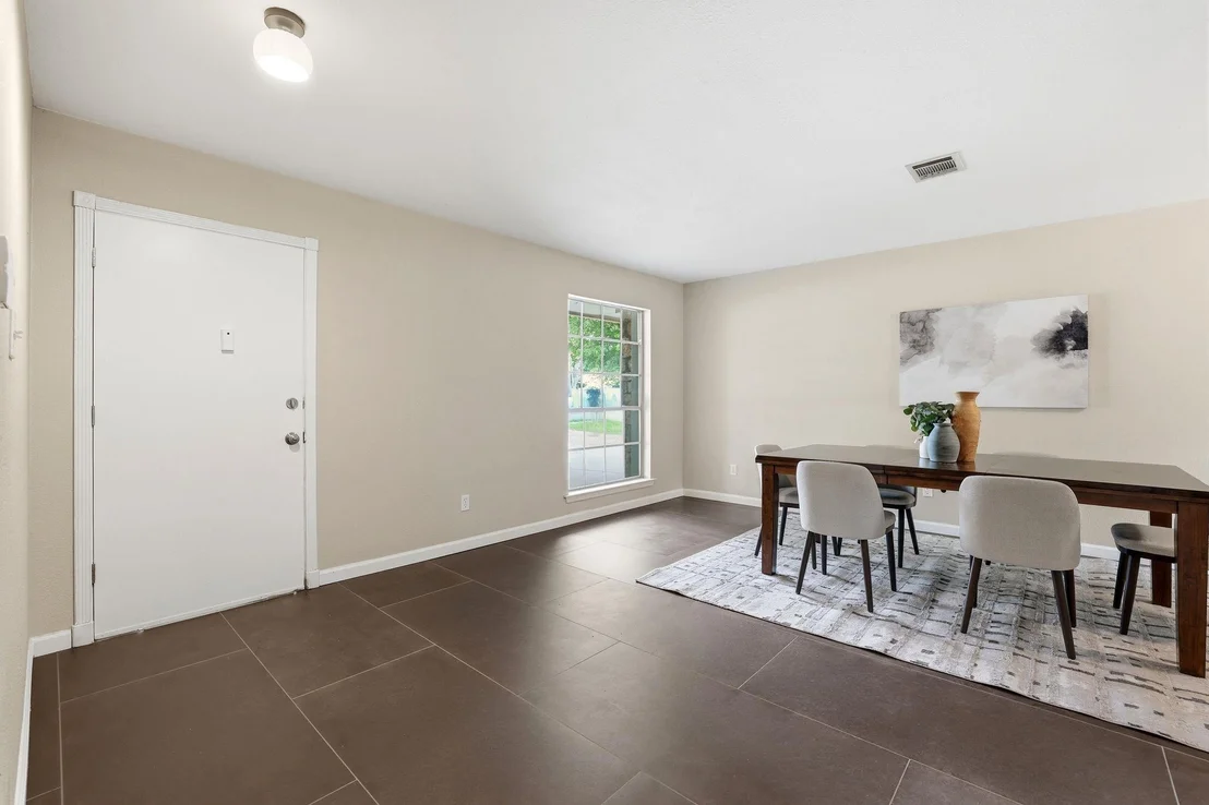 Photo of 9907 Oak Hollow DR