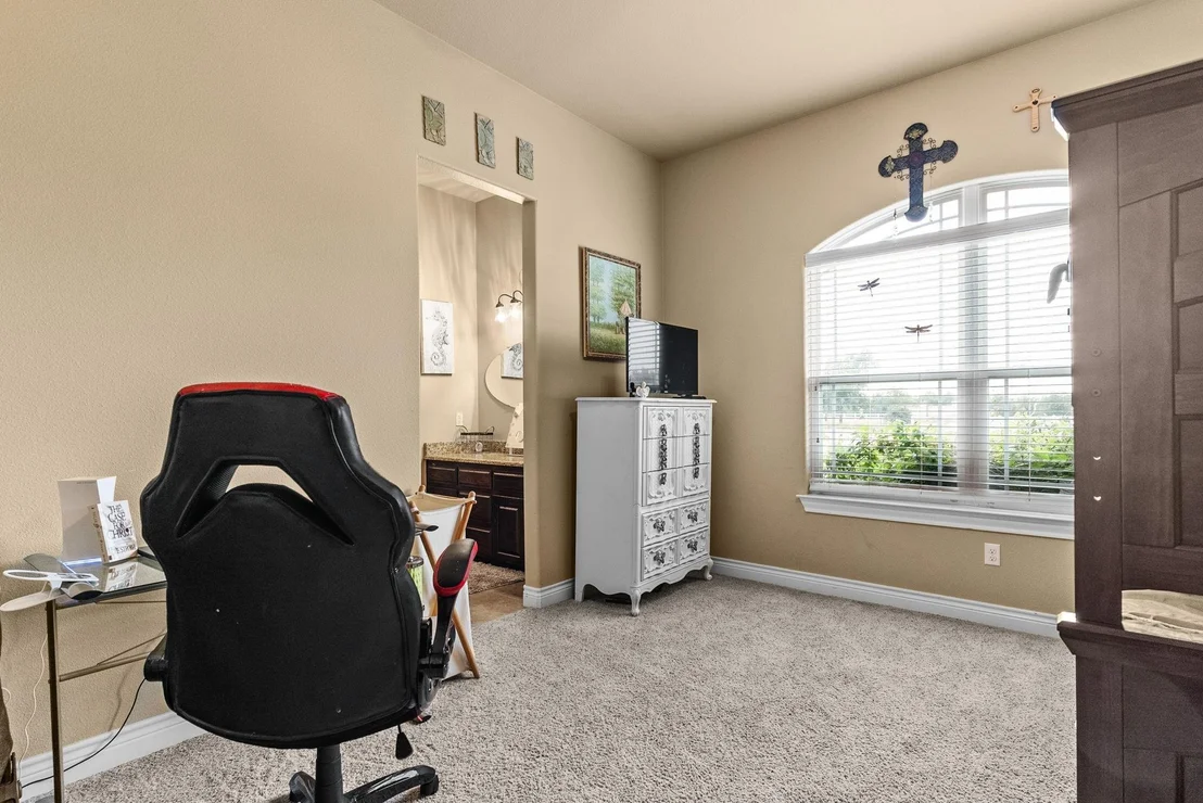 Photo of 121 Eagle Rock