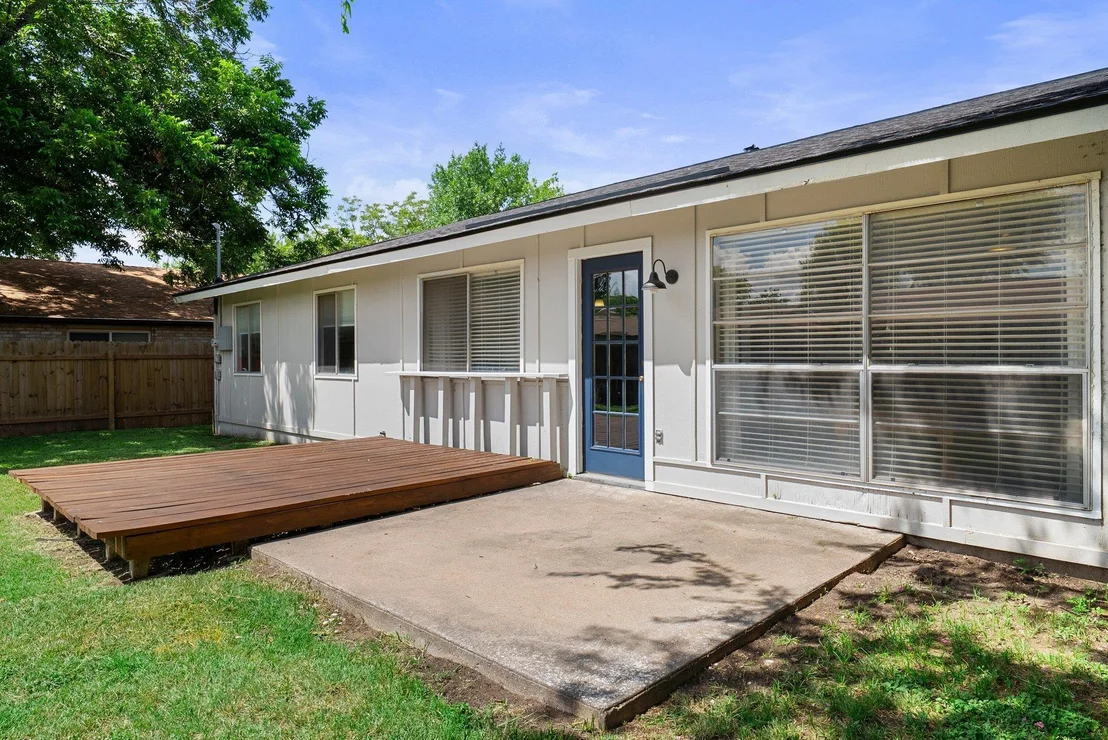 Photo of 1902 Cameo DR