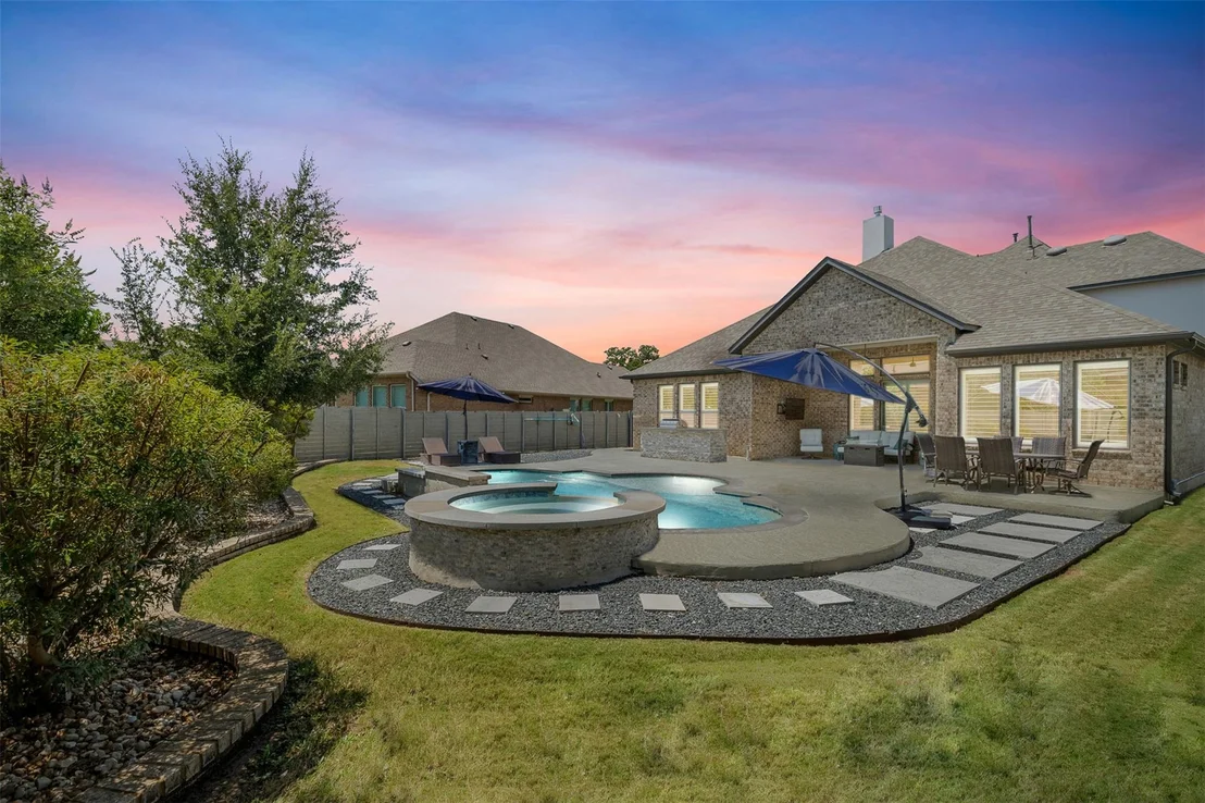 Photo of 839 Sunset Vista DR