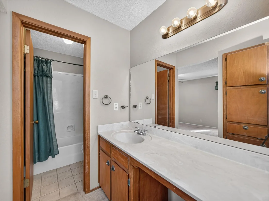 Photo of 404 E Central DR