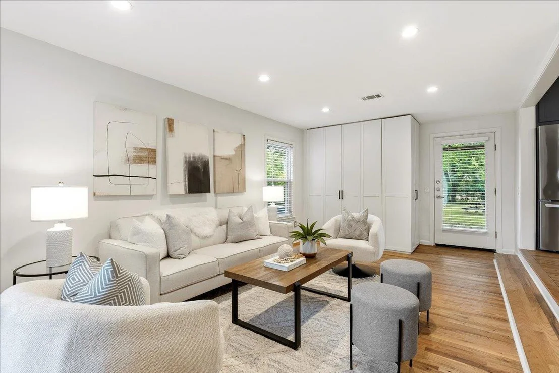 Photo of 5705 Duval ST