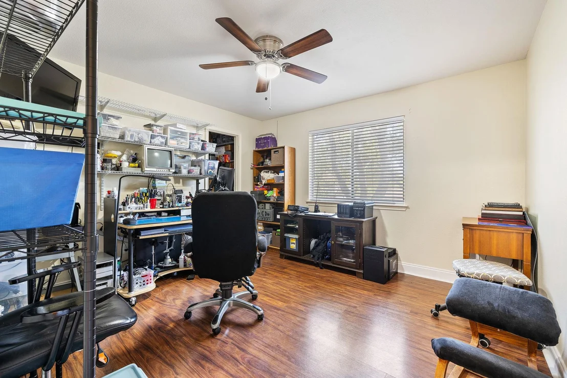Photo of 1007 LAURELLEAF DR