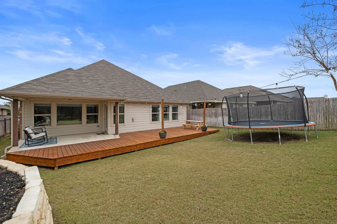Photo of 421 Red Matador LN