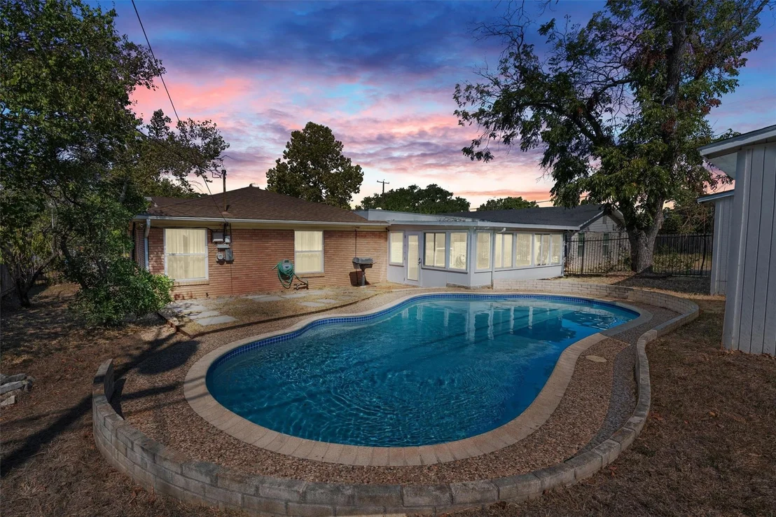 Photo of 7009 Miranda DR