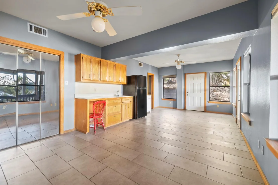 Photo of 18409 Lakepoint CV