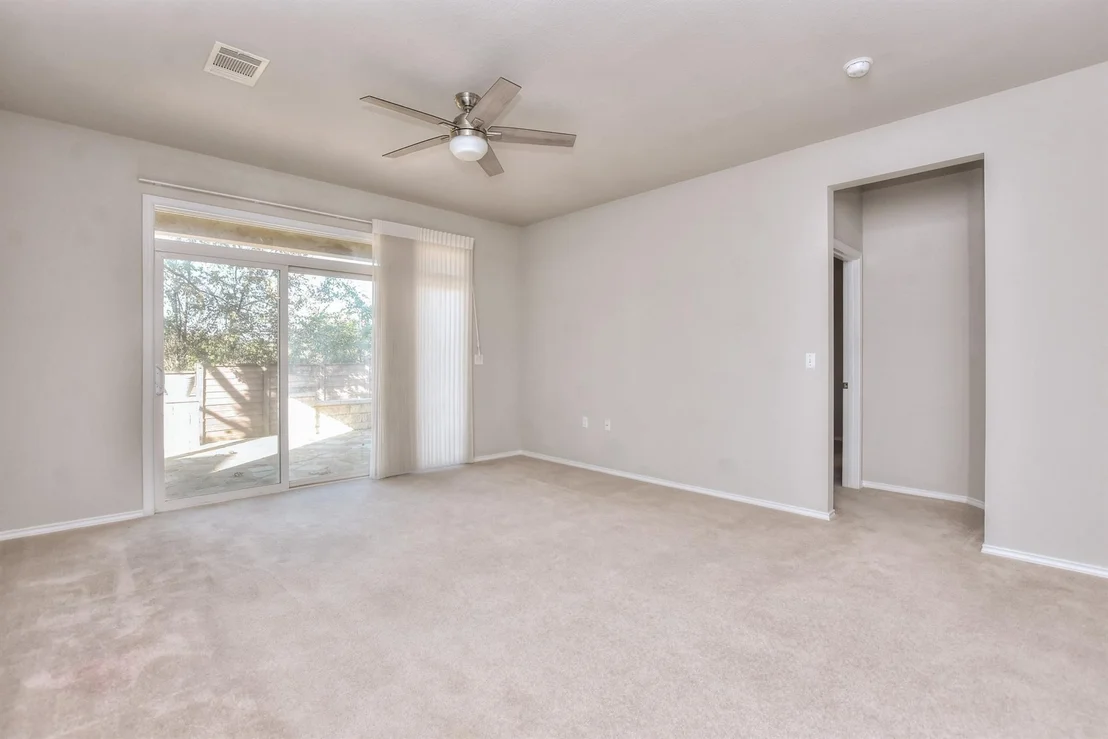Photo of 245 Bonham LOOP