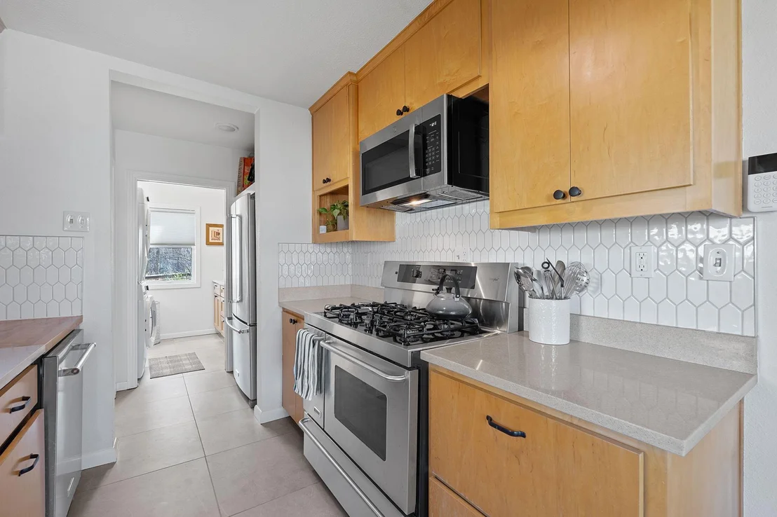 Photo of 5807 Link Ave