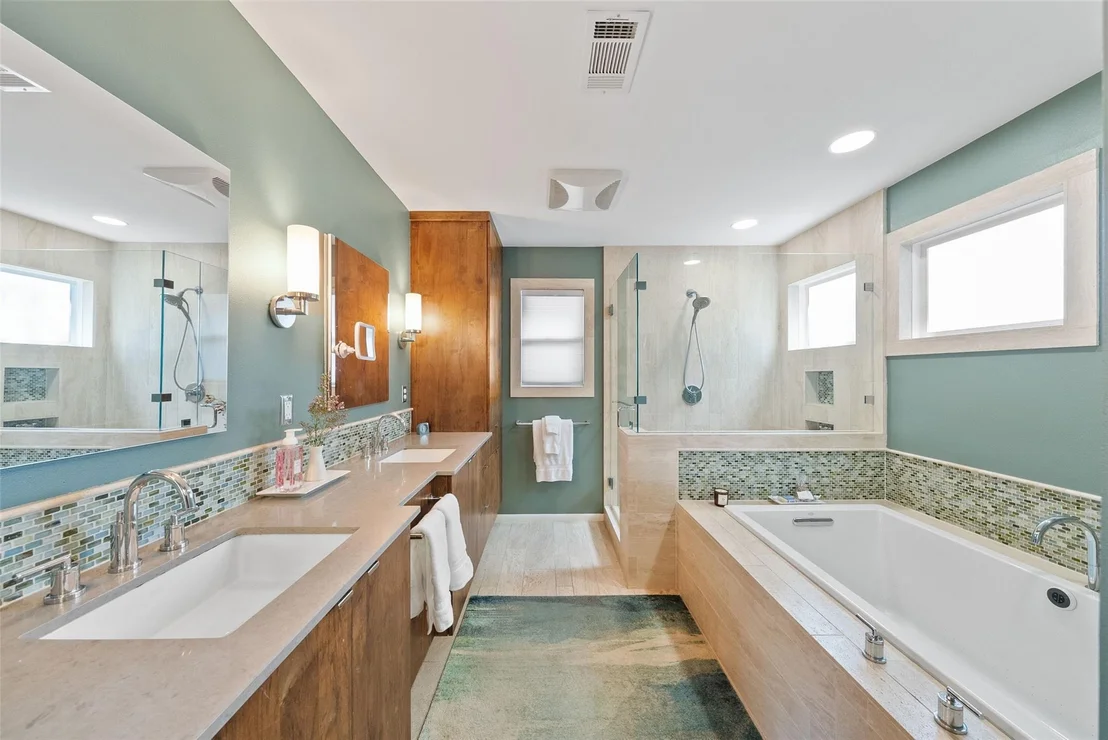 Photo of 8808 Point West DR
