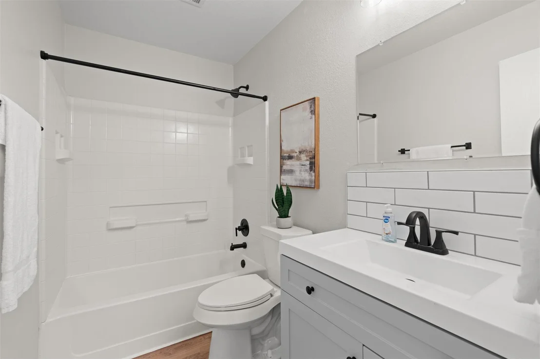 Photo of 724 Lavaca LOOP