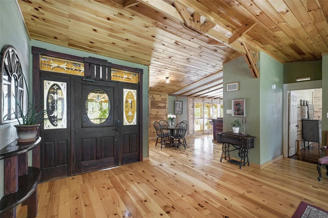 Photo of 1255 Rolling Oaks DR