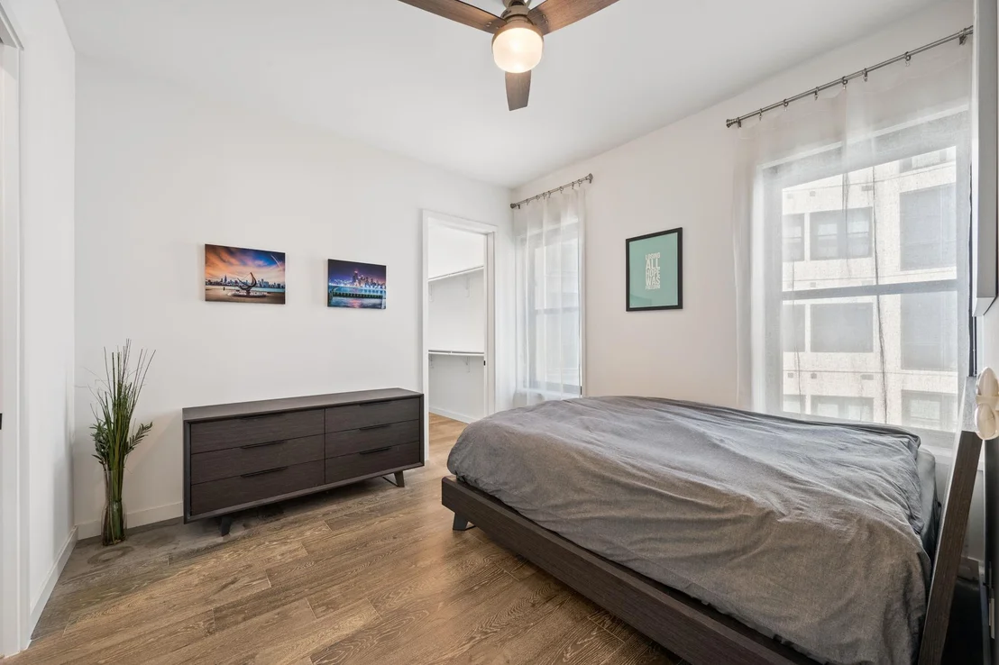 Photo of Unit 302 at 800 Embassy DR