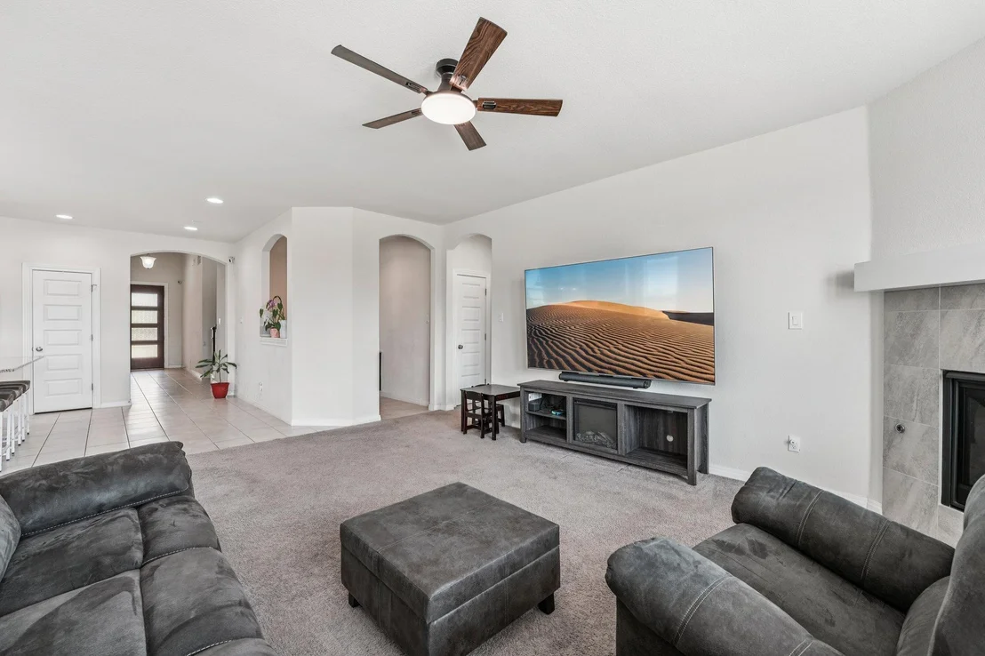 Photo of 5404 Anaheim Ave