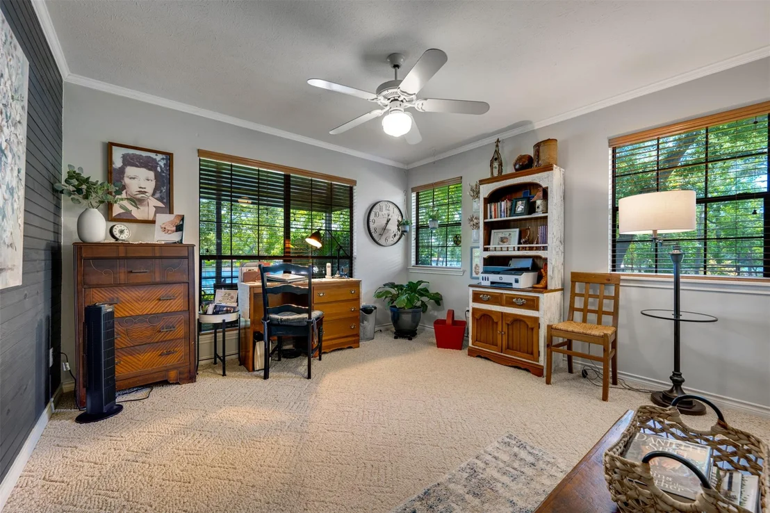 Photo of 23258 Edgewater DR