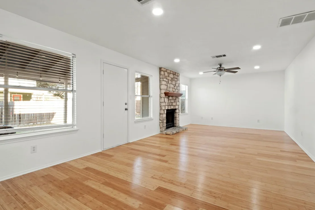 Photo of 604 S 4th ST