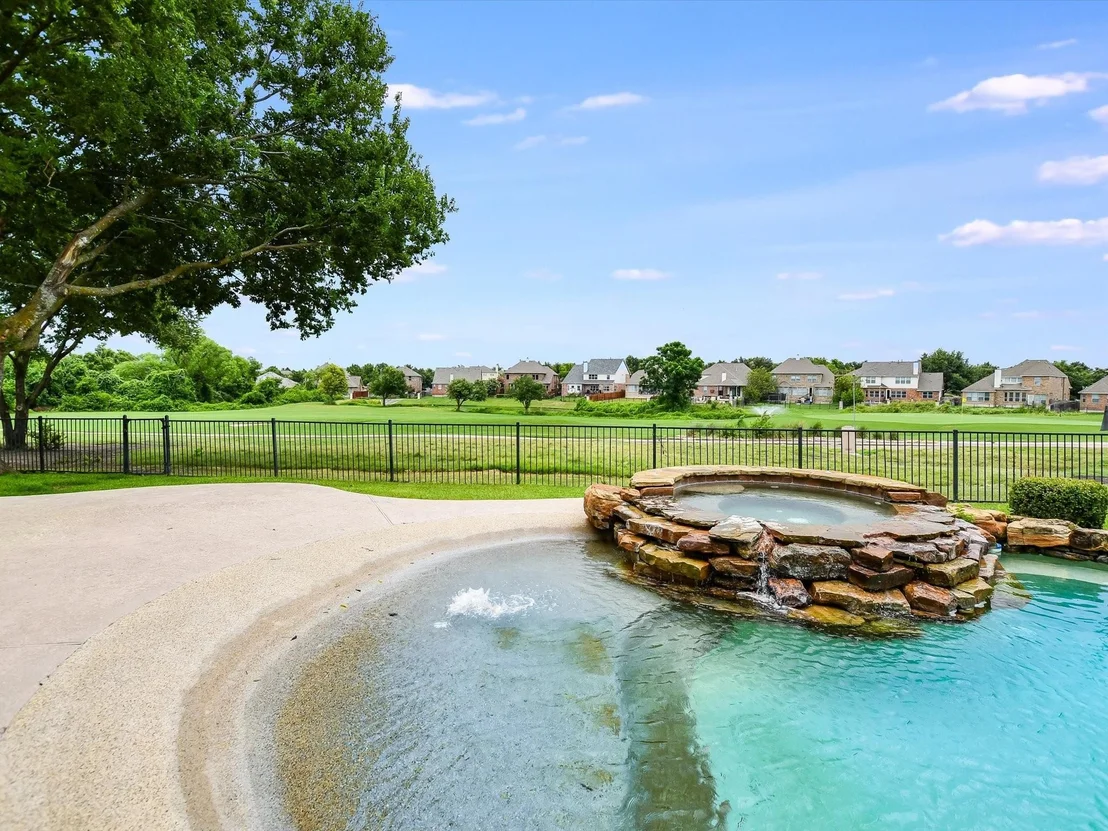 Photo of 2222 Hamlet CIR