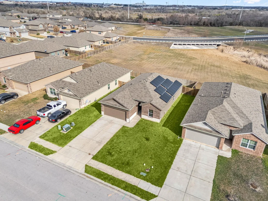 Photo of 152 Cibolo Creek DR
