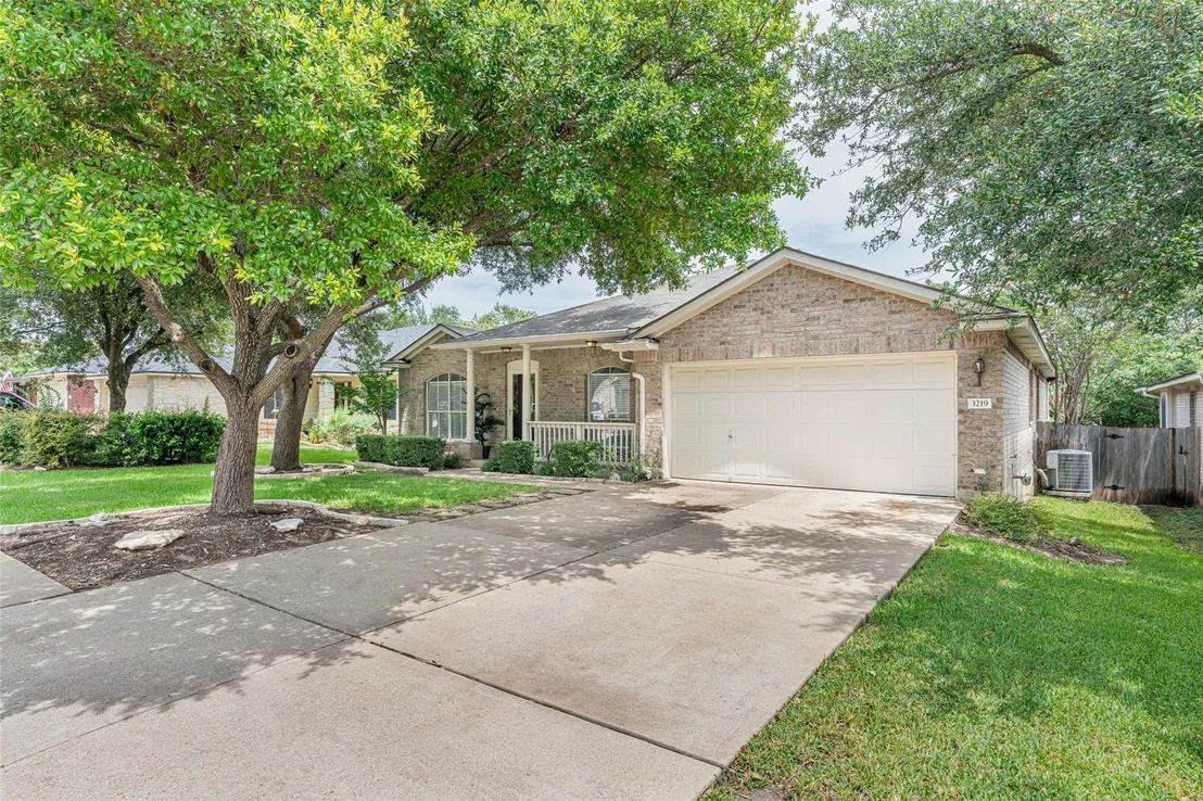 Photo of 3219 Arroyo Bluff LN